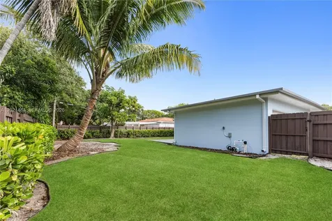 8910 NE 9th Court Miami FL 33138