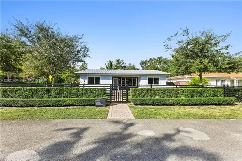 8910 NE 9th Court Miami FL 33138