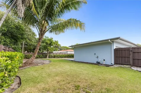 8910 NE 9th Court Miami FL 33138