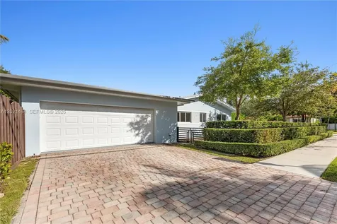 8910 NE 9th Court Miami FL 33138
