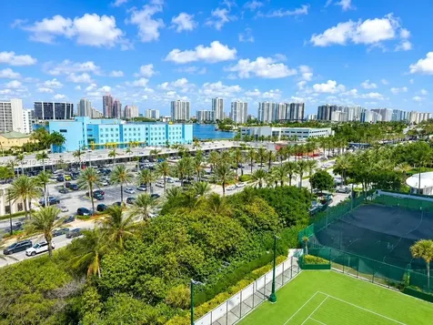 18001 Collins Avenue Sunny Isles Beach FL 33160