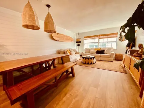 325 Ocean Drive Miami Beach FL 33139