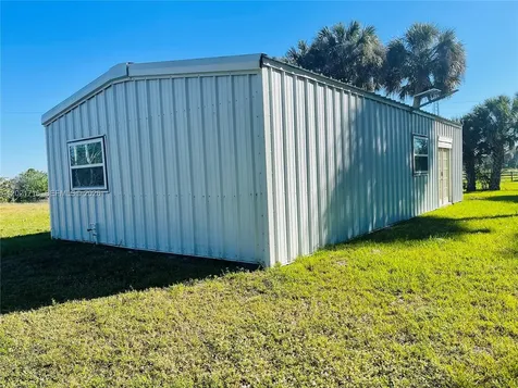 1326 Red Barn Road Moore Haven FL 33471