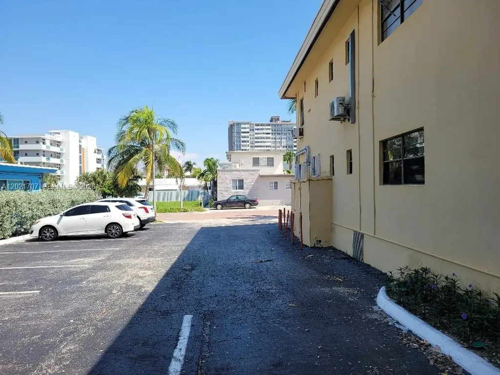 322 Harding Street Hollywood FL 33019