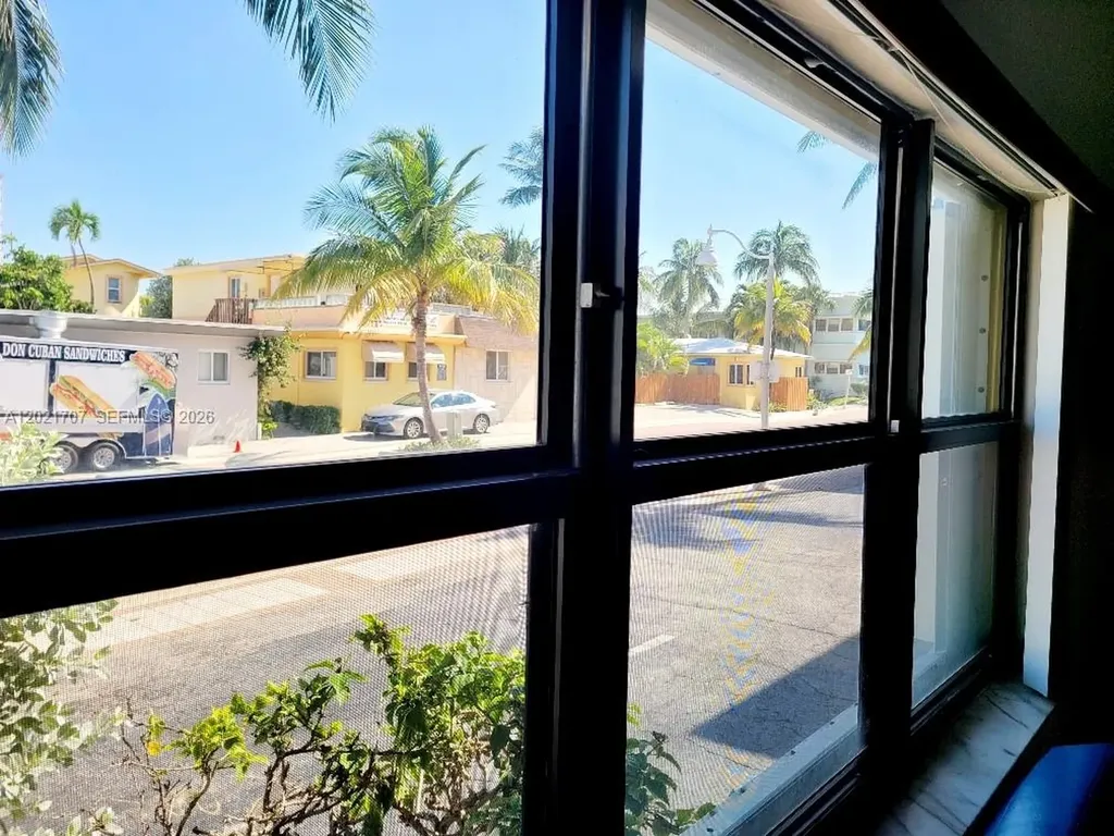 322 Harding Street Hollywood FL 33019