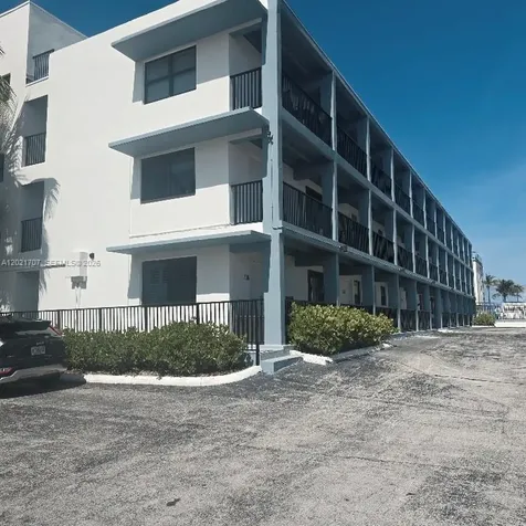 322 Harding Street Hollywood FL 33019