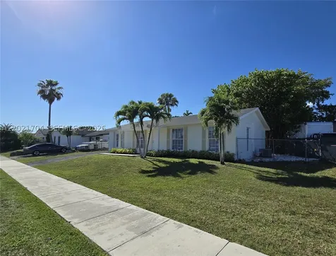 13035 SW 263rd Terrace Homestead FL 33032