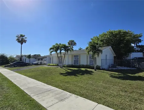 13035 SW 263rd Terrace Homestead FL 33032