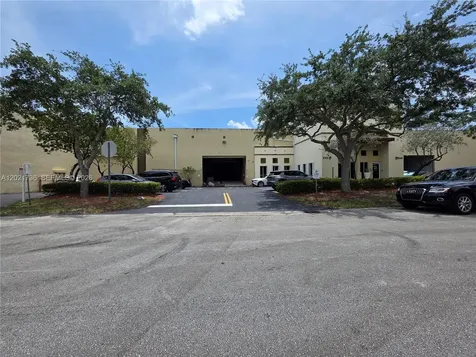 10420 NW 37th Terrace Doral FL 33178