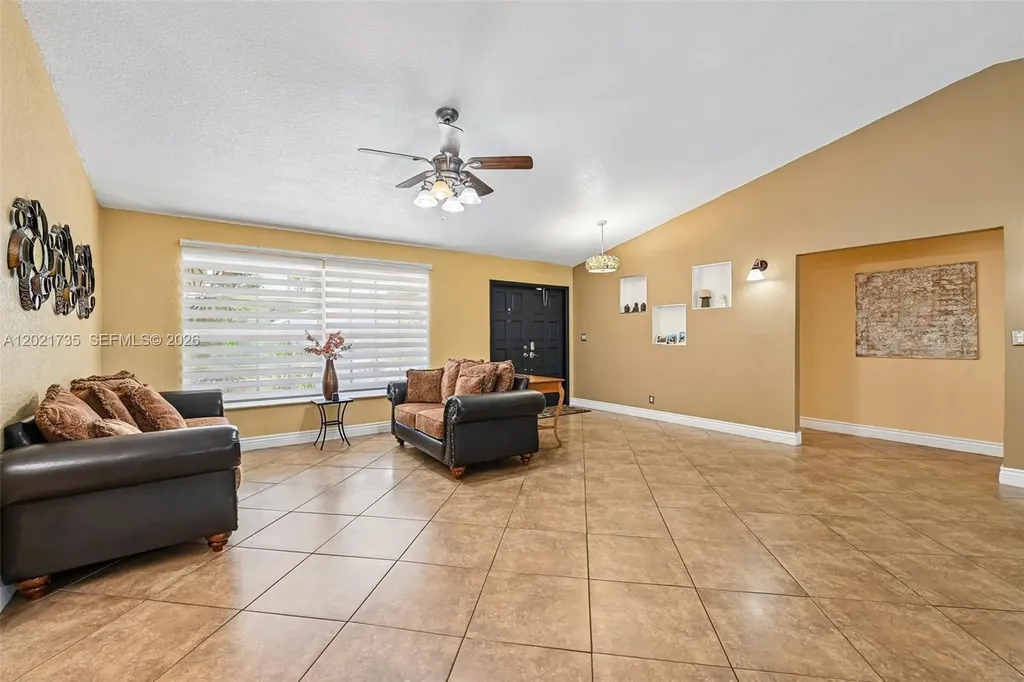 483 NW 107th Avenue Coral Springs FL 33071