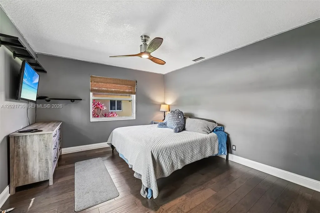 483 NW 107th Avenue Coral Springs FL 33071
