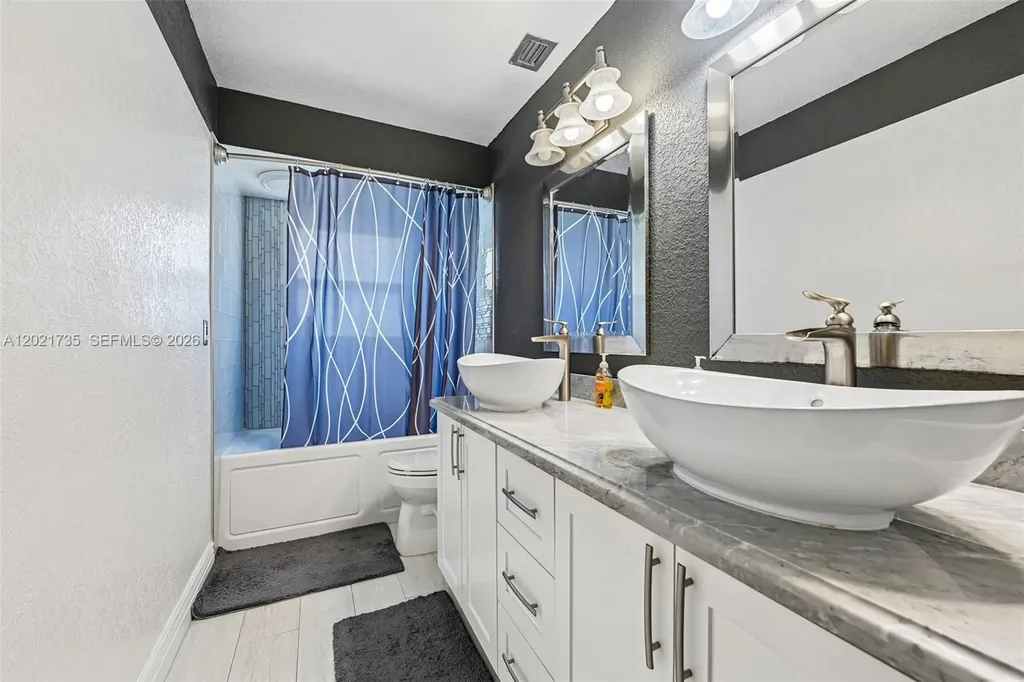 483 NW 107th Avenue Coral Springs FL 33071
