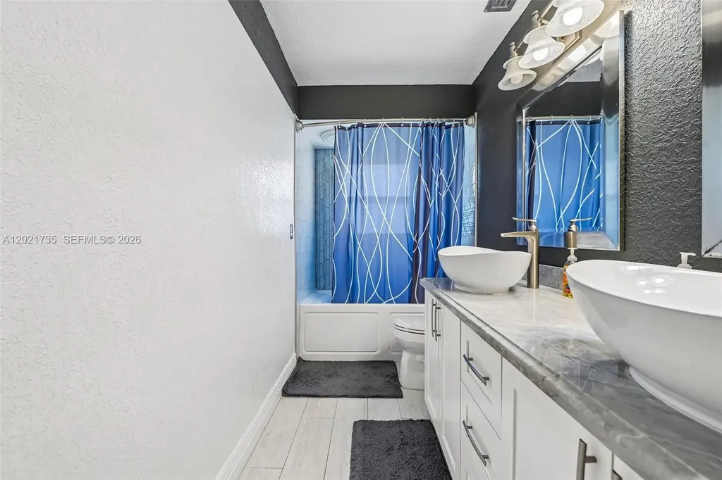 483 NW 107th Avenue Coral Springs FL 33071