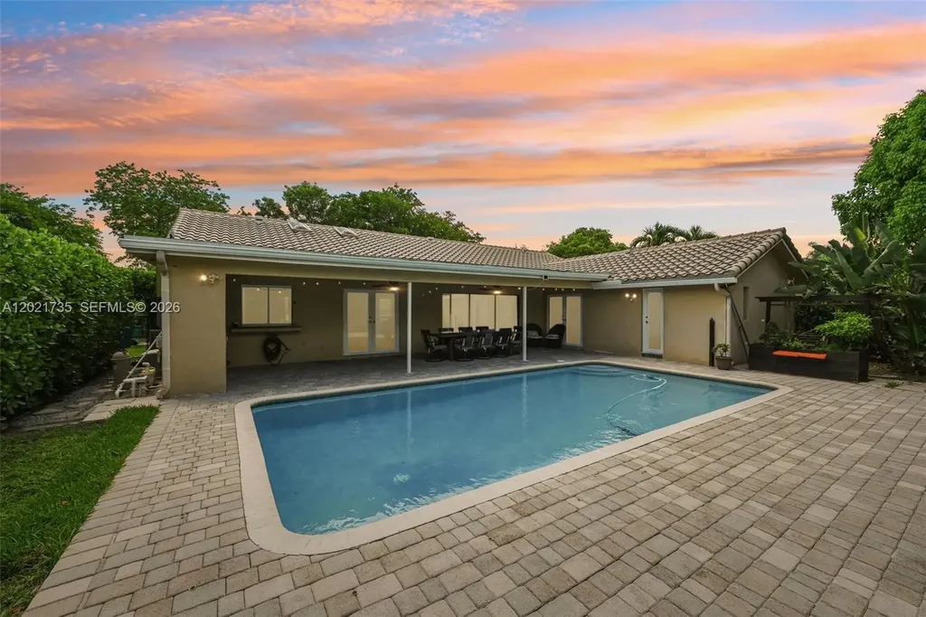 483 NW 107th Avenue Coral Springs FL 33071