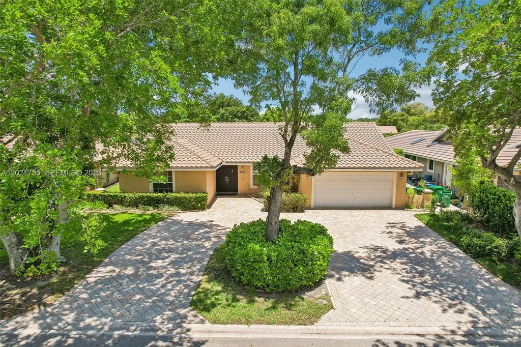 483 NW 107th Avenue Coral Springs FL 33071