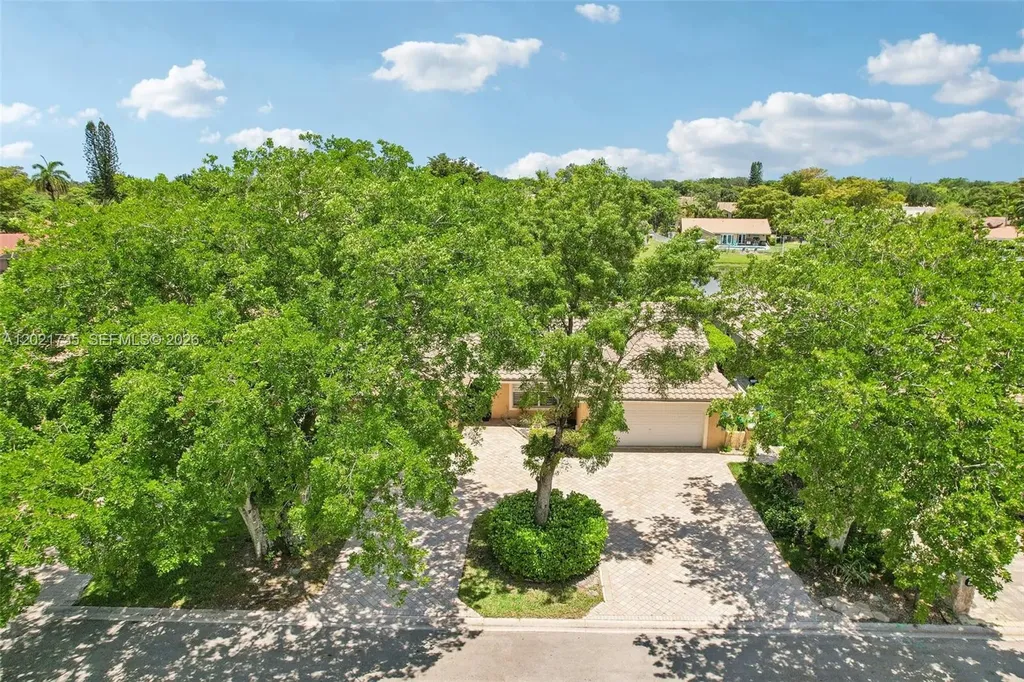 483 NW 107th Avenue Coral Springs FL 33071