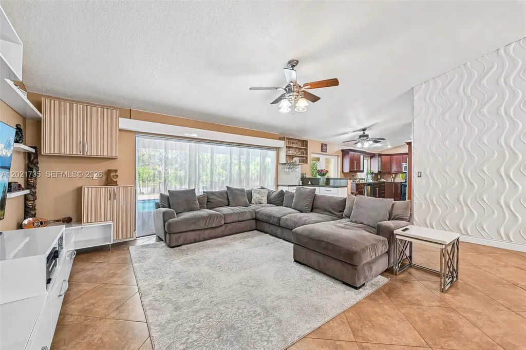 483 NW 107th Avenue Coral Springs FL 33071