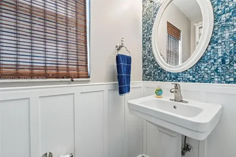 483 NW 107th Avenue Coral Springs FL 33071