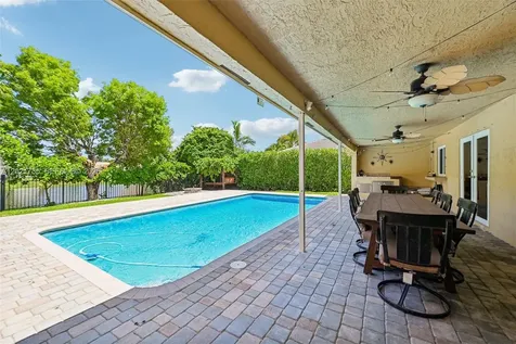 483 NW 107th Avenue Coral Springs FL 33071