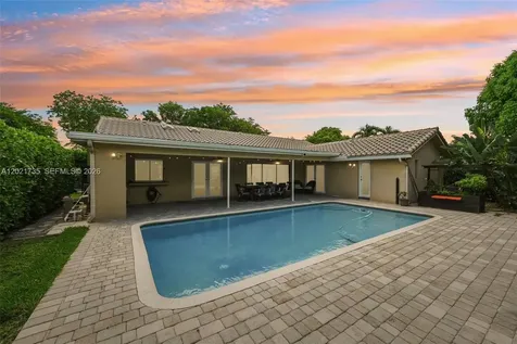 483 NW 107th Avenue Coral Springs FL 33071