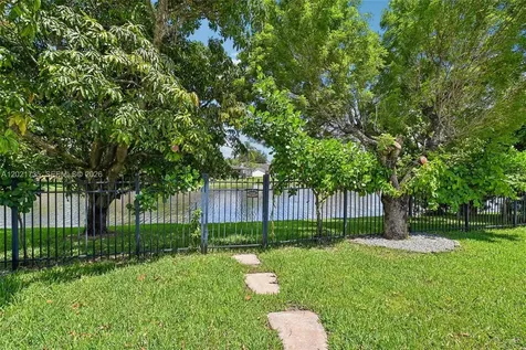 483 NW 107th Avenue Coral Springs FL 33071