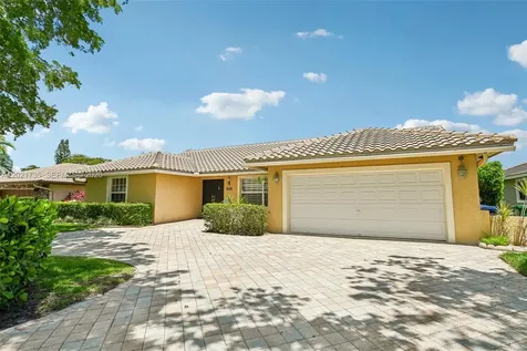 483 NW 107th Avenue Coral Springs FL 33071