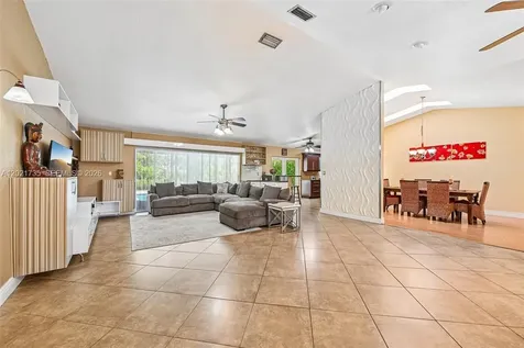 483 NW 107th Avenue Coral Springs FL 33071