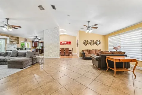483 NW 107th Avenue Coral Springs FL 33071