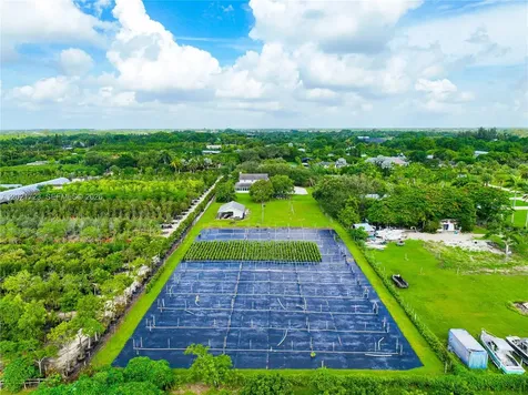 24545 SW 192nd Avenue Homestead FL 33031