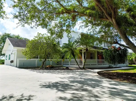 24545 SW 192nd Avenue Homestead FL 33031