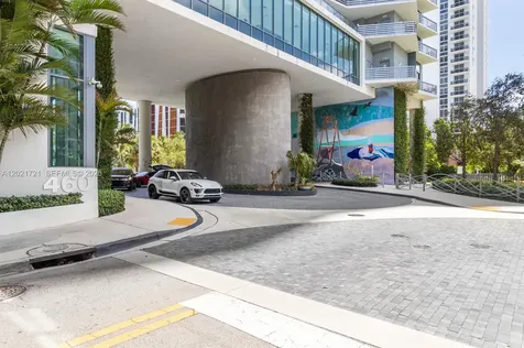 460 NE 28th Street Miami FL 33137