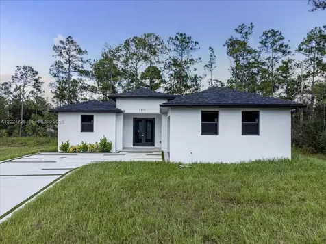 1310 Jefferson Avenue Lehigh Acres FL 33972