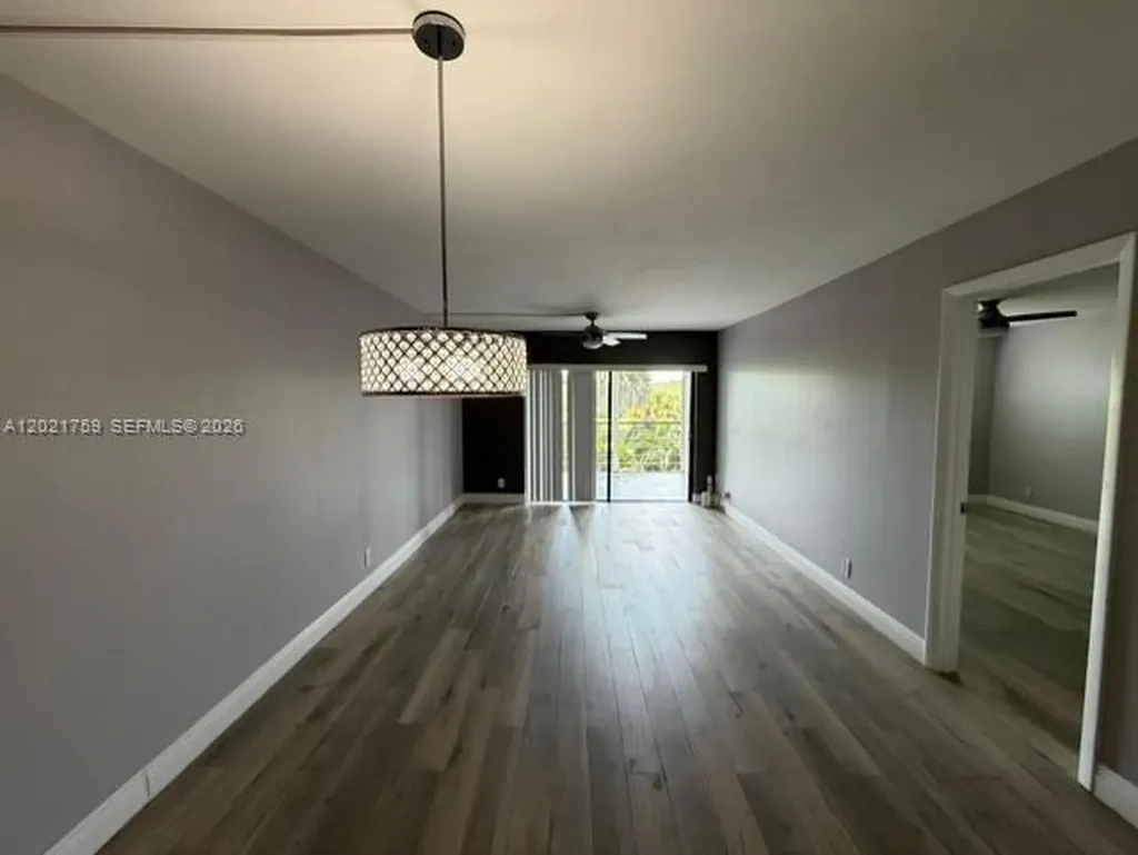 9440 SW 8th Street Boca Raton FL 33428