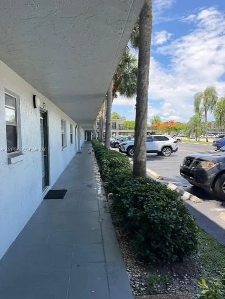 9440 SW 8th Street Boca Raton FL 33428