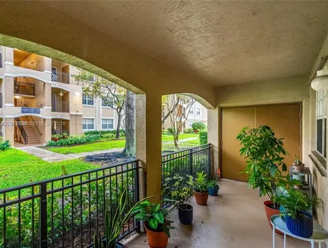 215 SW 117th Terrace Pembroke Pines FL 33025