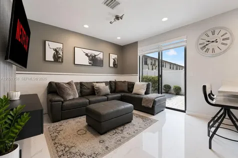 3382 W 104th Terrace Hialeah FL 33018