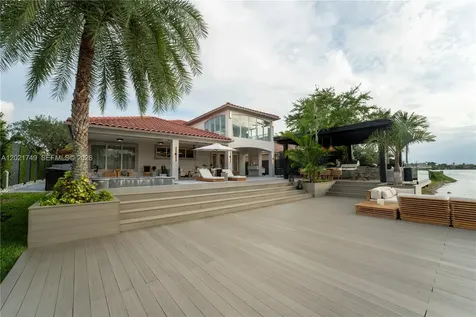 11155 NW 70th Street Doral FL 33178