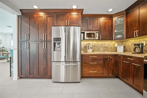 1183 Robin Avenue Miami Springs FL 33166