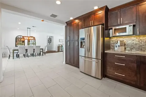 1183 Robin Avenue Miami Springs FL 33166
