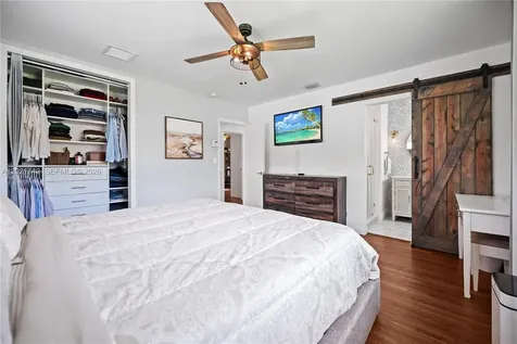 1183 Robin Avenue Miami Springs FL 33166