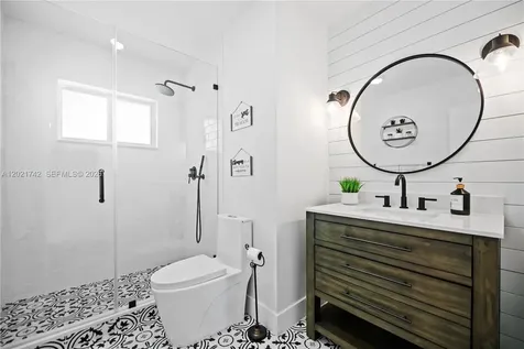 1183 Robin Avenue Miami Springs FL 33166