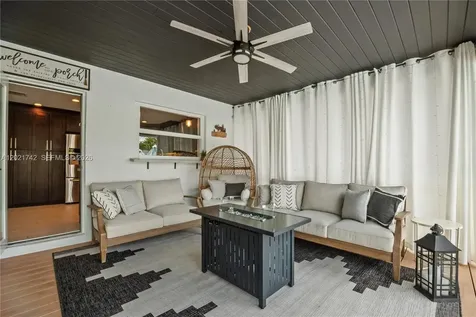 1183 Robin Avenue Miami Springs FL 33166