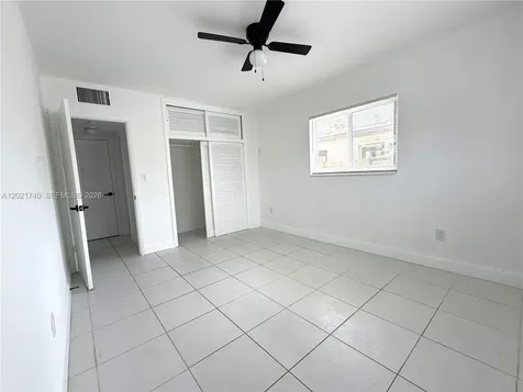 North Miami Beach FL 33162