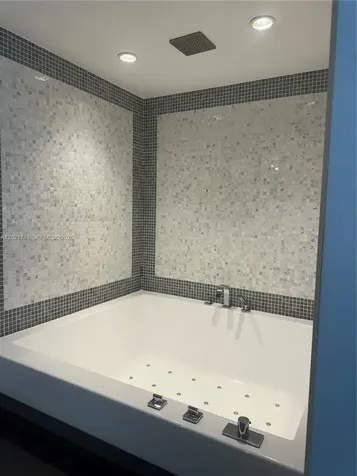 200 Biscayne Boulevard Way Miami FL 33131