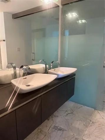 200 Biscayne Boulevard Way Miami FL 33131