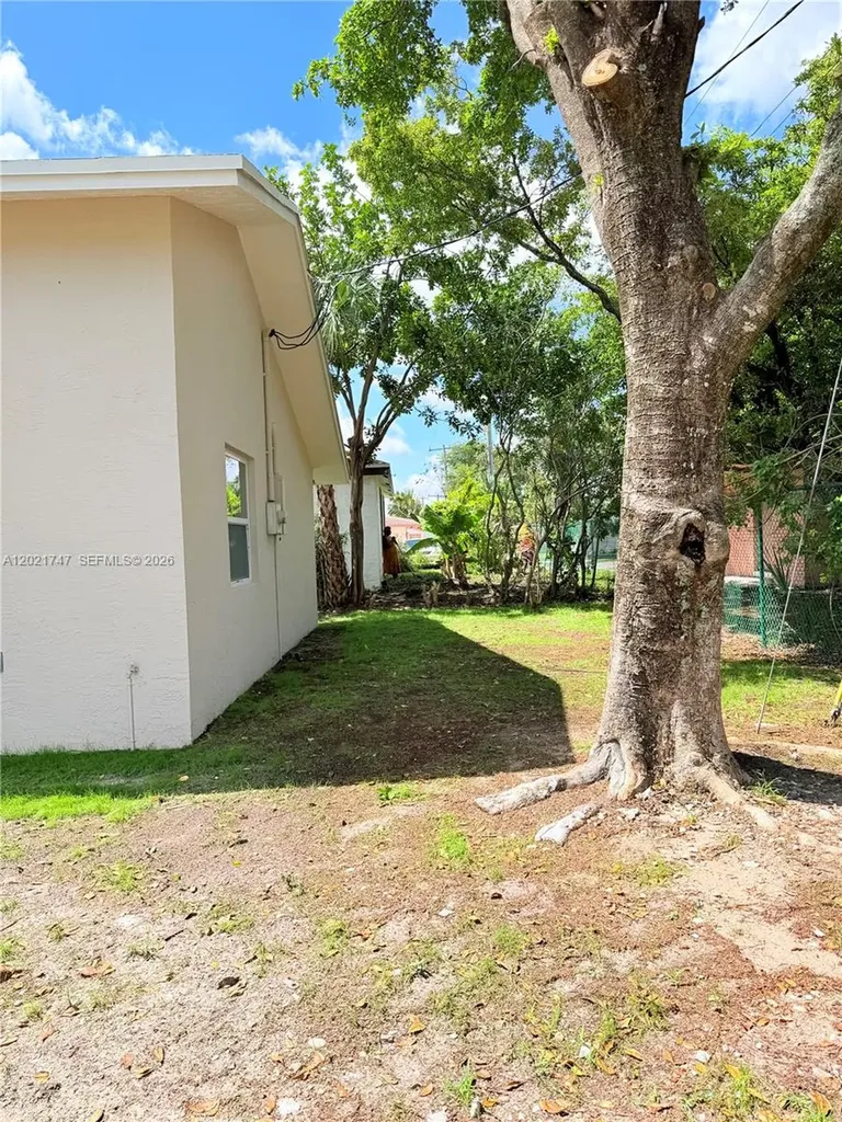 1555 NW 6th Avenue Pompano Beach FL 33060