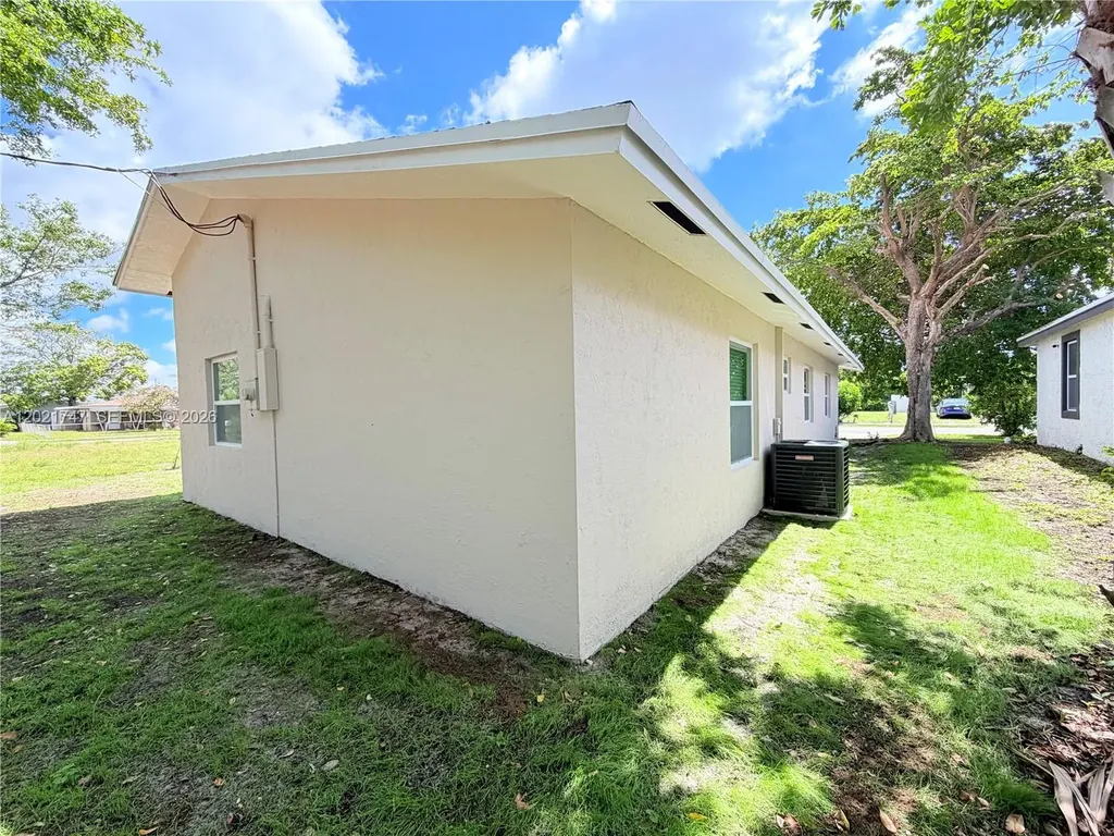 1555 NW 6th Avenue Pompano Beach FL 33060