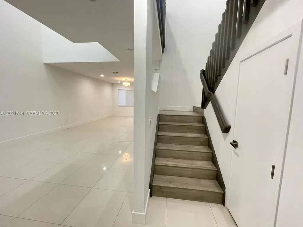170 SE 7th Way Pompano Beach FL 33060