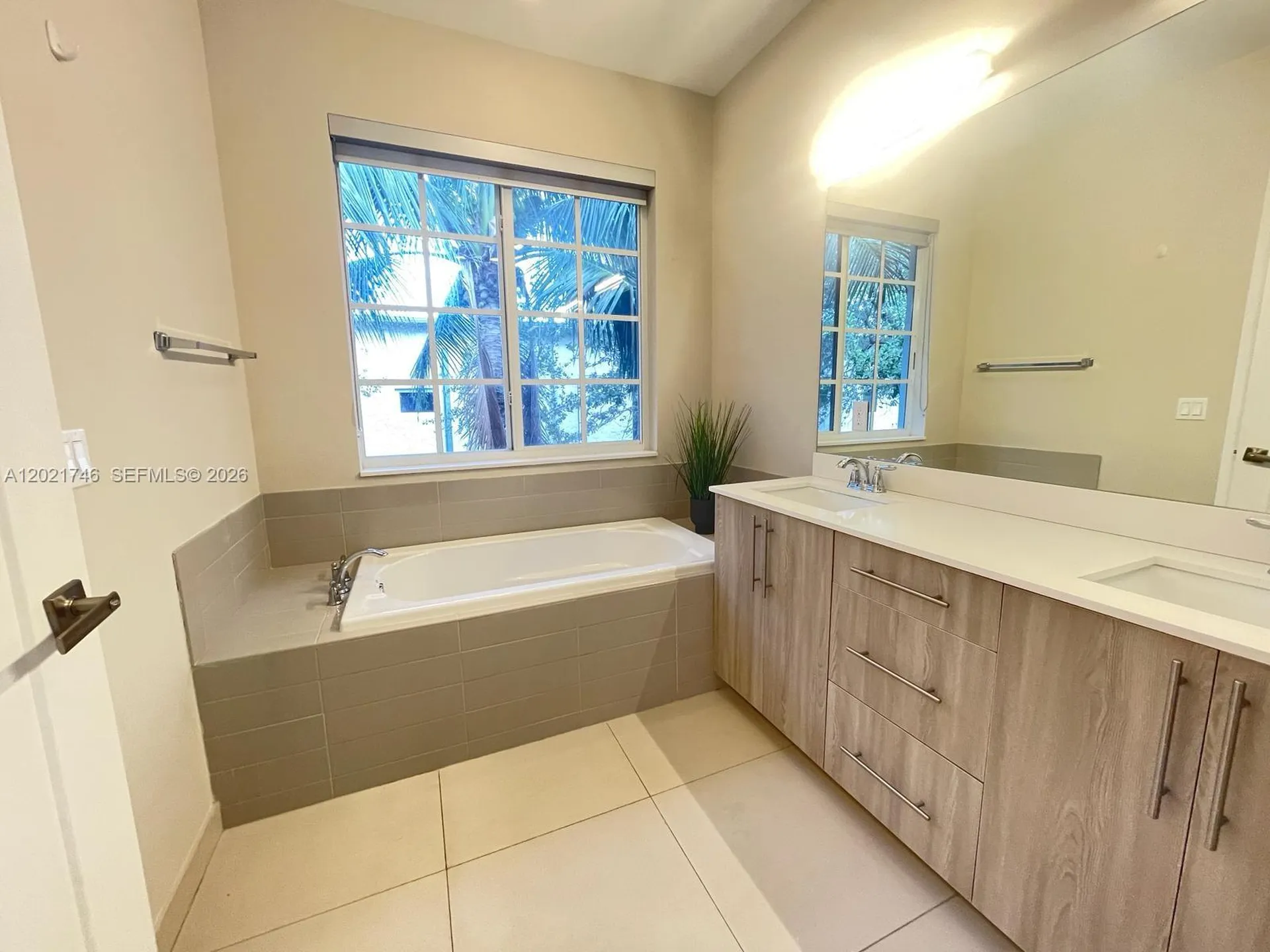 170 SE 7th Way Pompano Beach FL 33060