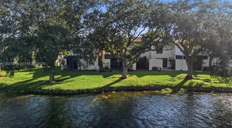 1257 NW 98th Terrace Pembroke Pines FL 33024